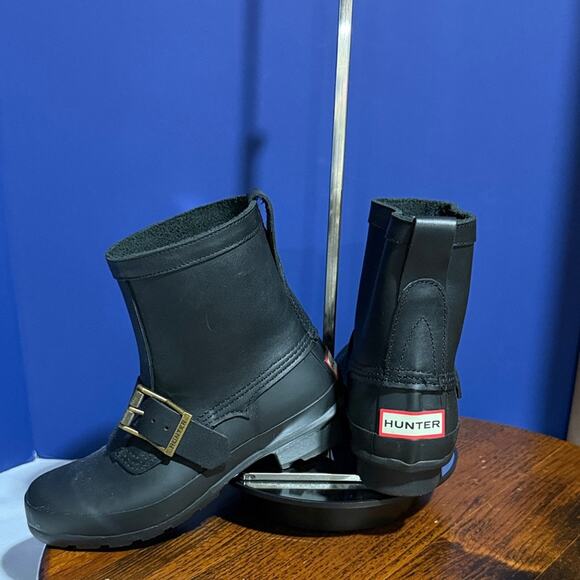 Hunter Black Boots with Gold Buckle w/Red Pouch Bundle - Picture 3 of 8